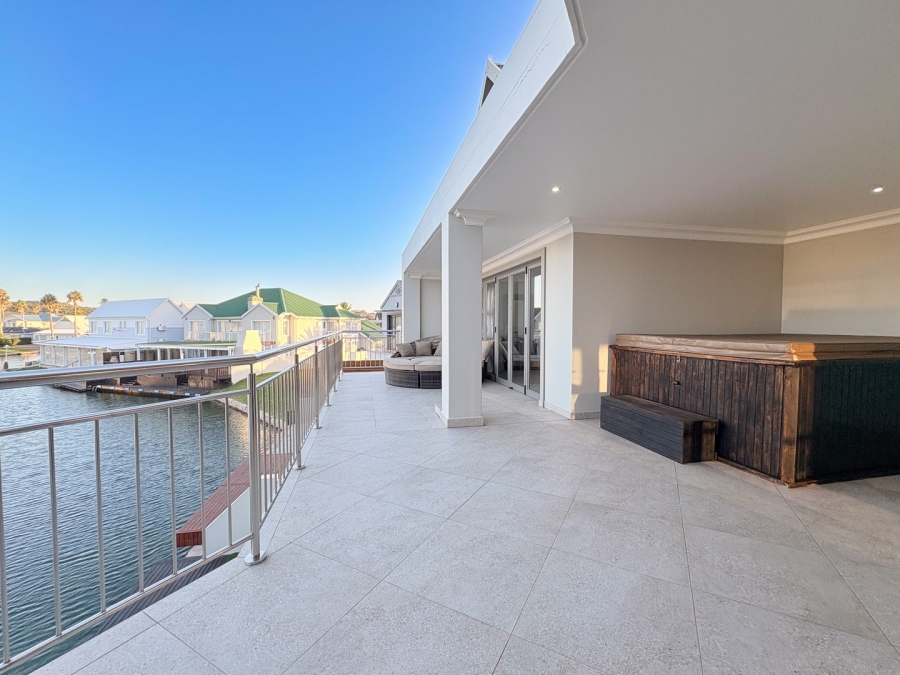 5 Bedroom Property for Sale in Marina Martinique Eastern Cape